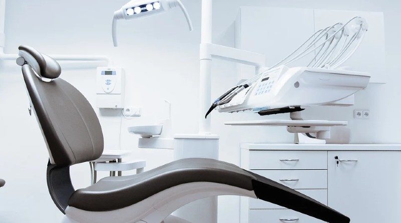 Modernizar instalaciones de clínica dental