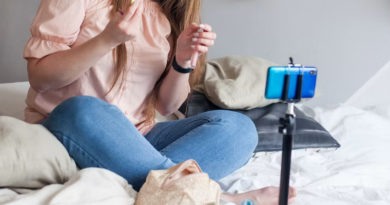 Un estudio revela que el 95 % de los vídeos sobre cosmética coreana en TikTok contienen afirmaciones engañosas TikToker